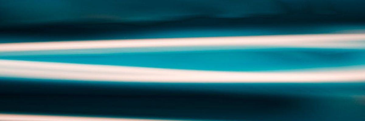 Abstract gradient flow representing visual comfort and flow